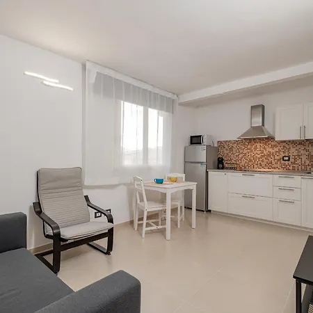 Pensionat Domo Archea, Al Centro Di 3*