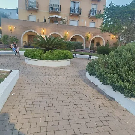 Domo Archea, Al Centro Di 올비아